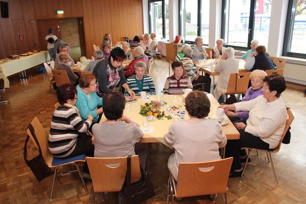 Foto 11 von 14 aus der Galerie Frauen Kaffeetreff 2016